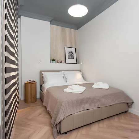 Tinker's Urban Penthouse Apartament