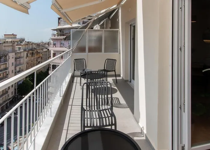 Tinker's Urban Penthouse Apartament Salonic